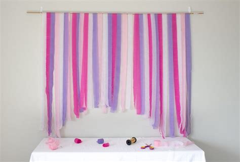 How To Make A Crepe Paper Streamer Backdrop Streamer Backdrop Paper Streamers Paper Party