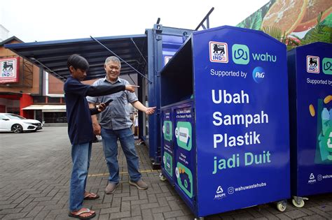 Bantu Turunkan Volume Sampah Di Bandung Super Indo Perkenalkan Konsep