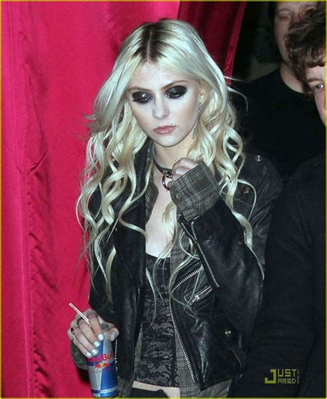 Taylor Momsen aKa Cindy Lou Who | Taylor momsen, Taylor, The pretty ...