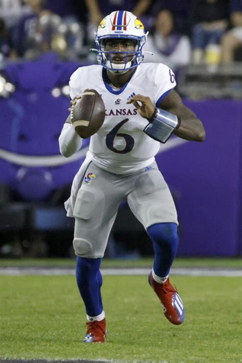 Qb Jalon Daniels Rested His Arm ‘a Little Bit’ After Taking ‘a Few Nicks’ In Ku Football’s Tight