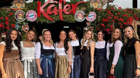 Auf Der Wiesn Spielerfrauen Des FC Bayern Posieren Doch Eine Fehlt