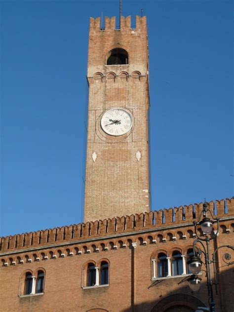 Treviso Reiki Presenta Il Palazzo Del Podest E La Torre Civica