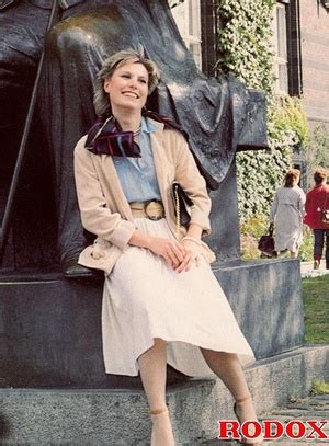 Retro Nude Two Horny Eighties Chicks Getti XXX Dessert Picture