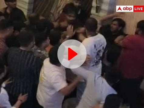 Girl Molesting Case In Pub Of Indore Fight Between Two Sides Video Went