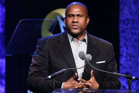 Tavis Smiley Responds to PBS Suspension of Talk Show After Misconduct ...