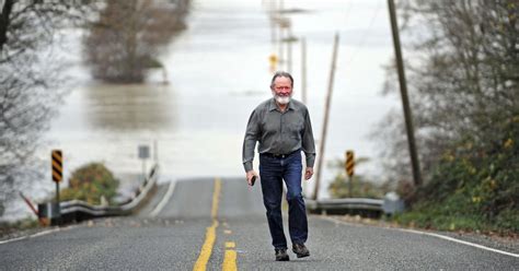 Skagit River flooding worse than expected, hits homes, roads | The Spokesman-Review