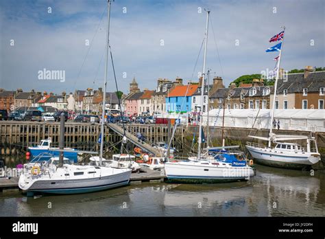 Anstruther Marina Hi Res Stock Photography And Images Alamy