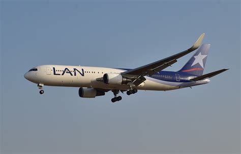 LAN Airlines CC CXC LAN Airlines CC CXC Boeing 767 316 ER Flickr