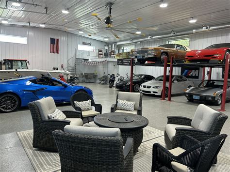 Ultimate Man Cave Garage - Walters Buildings