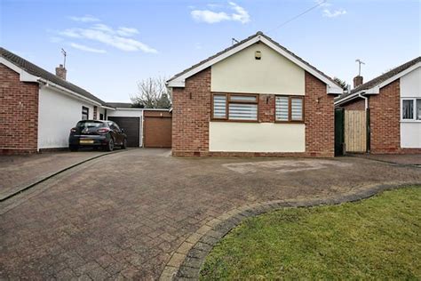 Northumberland Avenue Nuneaton Cv10 2 Bedroom Detached Bungalow For