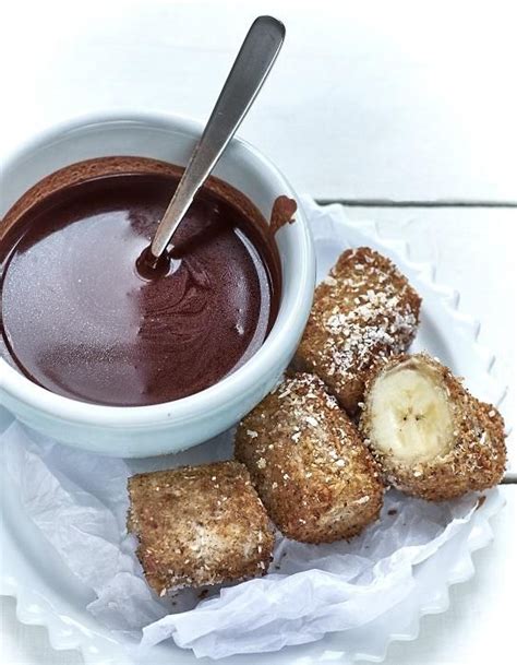 Beignets de banane sauce chocolat pour 3 personnes Recettes Elle à