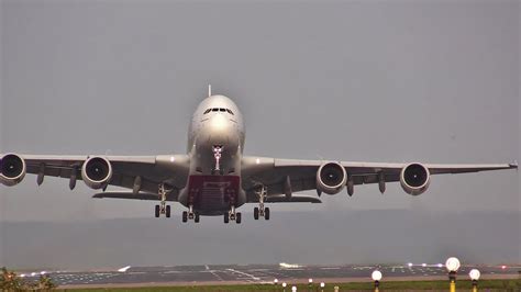 Duck Airbus A380 The World S Biggest Passenger Plane Youtube