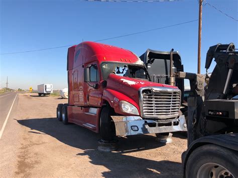 Salvage Freightliner Cascadia Truck Tractor For Parts Laveen