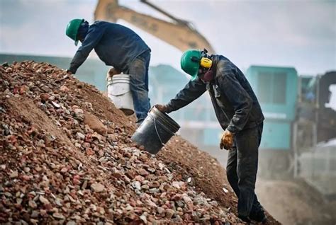 QUÉ HACER CON LOS RESIDUOS DE CONSTRUCCIÓN Y DEMOLICIÓN RCD PARA