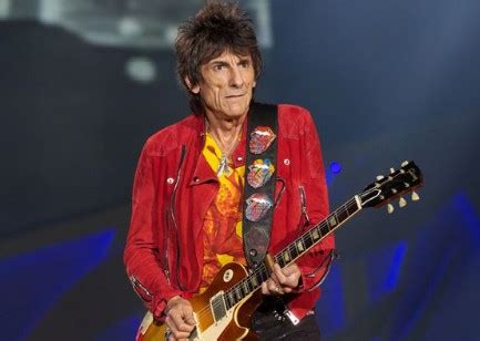 Ronnie Wood Age, Married, Wife, Children, Grandchildren & Net Worth