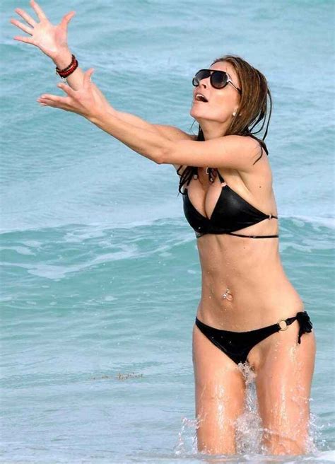 Maria Menounos En Bikini Noir Olympine