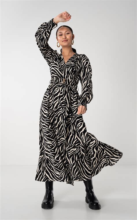 Maxi Jurk Met Zebraprint Zwart Creme Guts Gusto