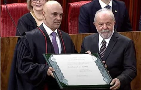 A Postagem Diplomação de Lula significa fim da imunidade de Bolsonaro