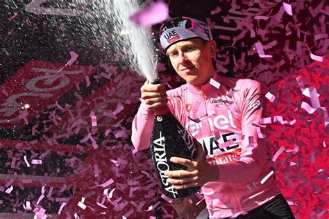 Giro Ditalia Pogacar Vince La Cronometro Di Perugia Il Globo