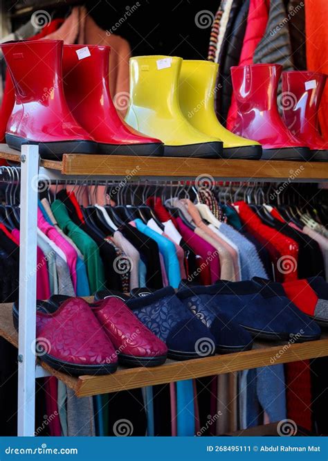 Colorful Shoe at Shoe Store Stock Image - Image of colorful, split