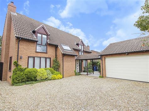 4 Bed Detached House For Sale In West Drive Highfields Caldecote