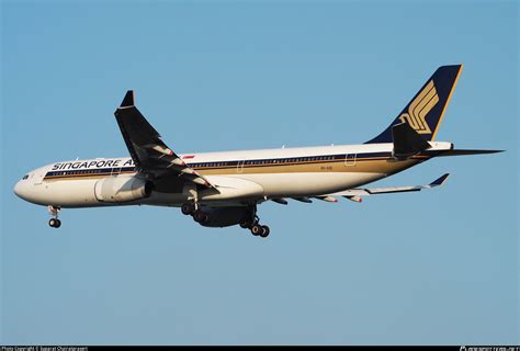 9V SSE Singapore Airlines Airbus A330 343 Photo By Suparat