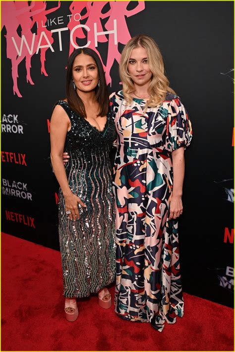 Salma Hayek Pinault Annie Murphy Make A Surprise Appearance At