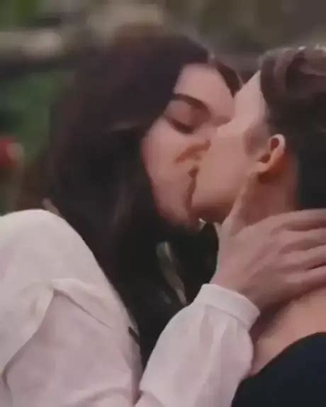 Emily Bader Nip Slip Emily Bader Naked Discover