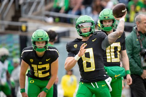 Dillon Gabriel's spring game: Oregon QB's performance highlights, stats and more