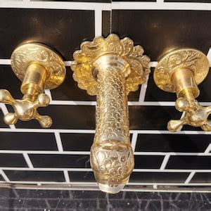 Wall Mount Bathroom Brass Faucet Bathroom Sink Faucet With Traditional ...