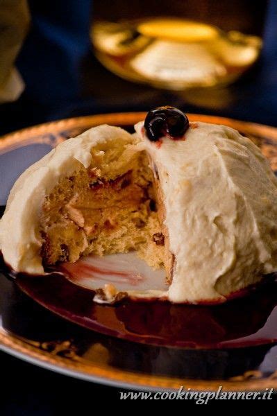 Delizie Di Panettone Allamarena Con Chantilly Alla Nocciola Glassa Al