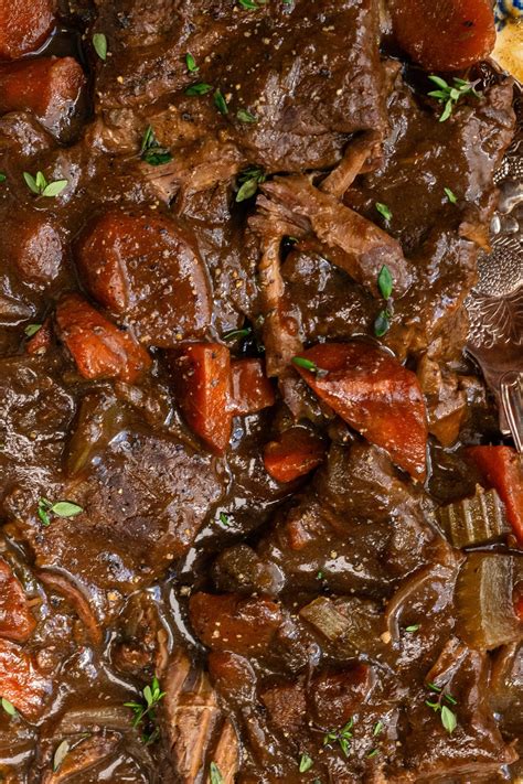 Slow Cooker Braised Steak With Rich Gravy - Supergolden Bakes