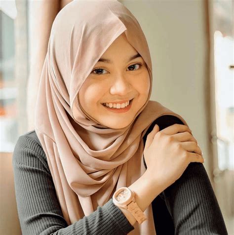 Hot Tiktoker người Indonesia liên tục được cộng đồng mạng đẩy thuyền với TikToker điển trai