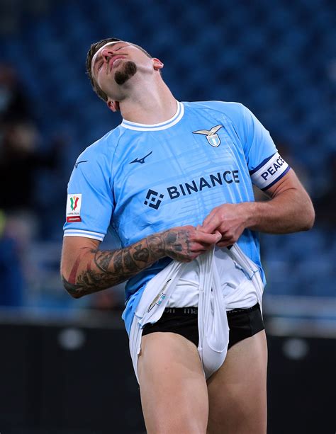 Milinkovic Savic Strip Sfiorato In Campo Durante Lazio Bologna