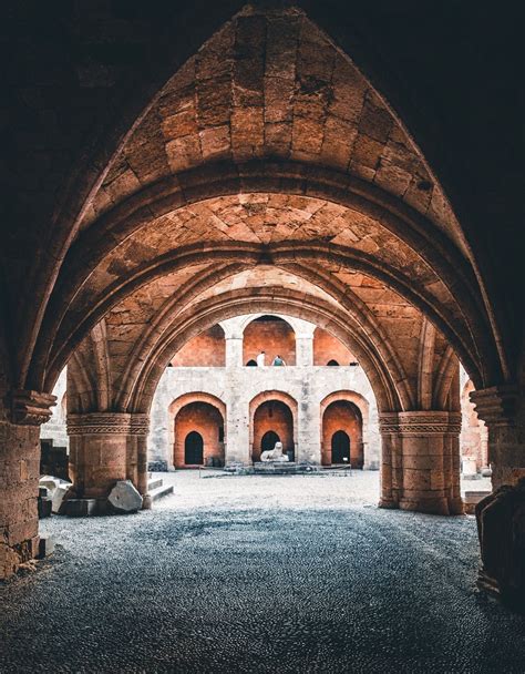 A tour of the medieval Old Town of Rhodes | Discover Greece