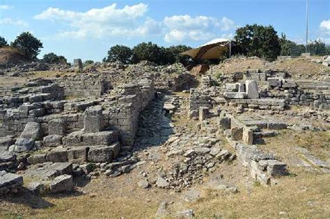 Truva Troya Antik Kenti Ve Anakkale De Gezilecek Yerler