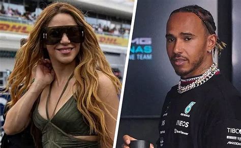 Shakira Captada En El Gp De Gran Breta A De Mil Amores Con Lewis