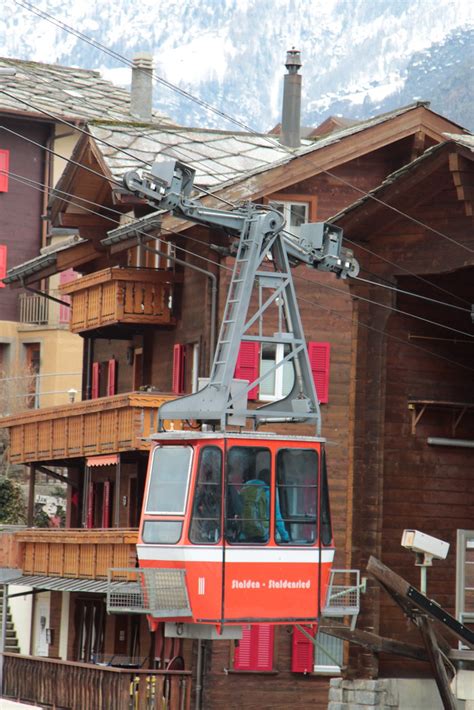 Luftseilbahn Stalden Gspon Am Bahnhof Stalden Im Kanton Flickr