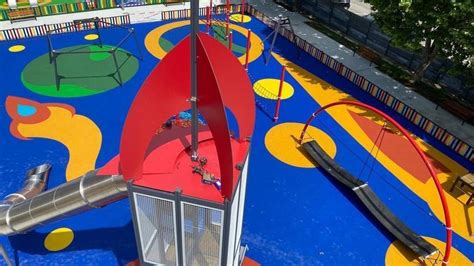 Abre La Nueva Zona De Juegos Infantiles Del Parque De Versalles La