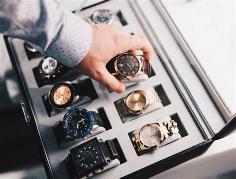 Tips To Buy Luxury Watches Online In Uae Abu Dhabi Blog