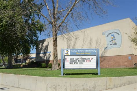 Burbank Public School System | Burbank Mom