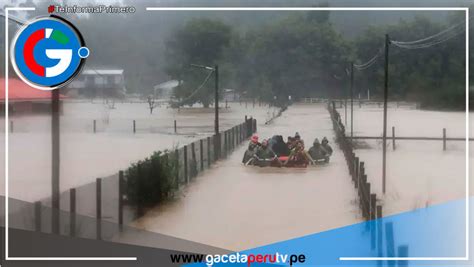 Intensas lluvias causan estragos en la región central y Santiago