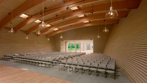 Riggio Lynch Interfaith Chapel Gallery — Tillett Lighting Design Associates