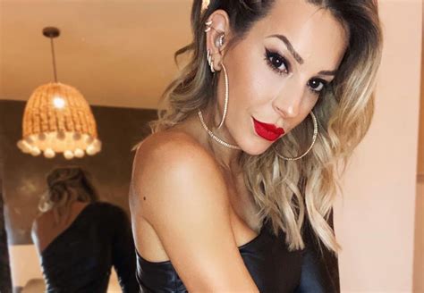 Caras Noelia Marzol sorprendió con un baile hot con medias de red Amo que se pongan hot