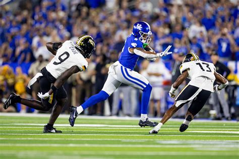 Kentucky Offense Preparing For Road Test At Ole Miss Uk Athletics