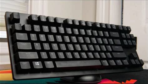 Обзор Razer Huntsman V2 TKL - Razer