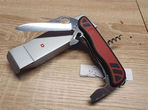 Victorinox Forester M Grip Rot Schwarz Neu Orginal Verpackt Kaufen