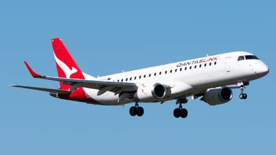 VH XVX Embraer ERJ 190 100IGW Qantaslink Alliance Airlines Adam