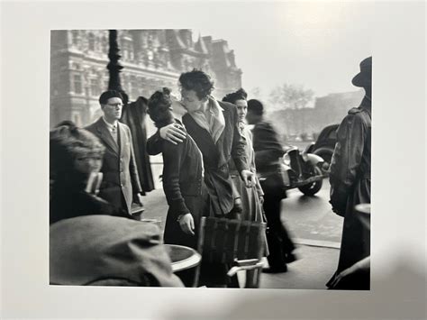 Robert Doisneau Il Bacio Dellhotel De Ville Parigi Catawiki