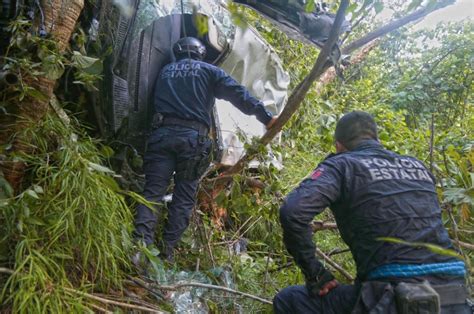 Cae Camioneta A Barranco De 400 Metros Cerca De La Capital Cuatro